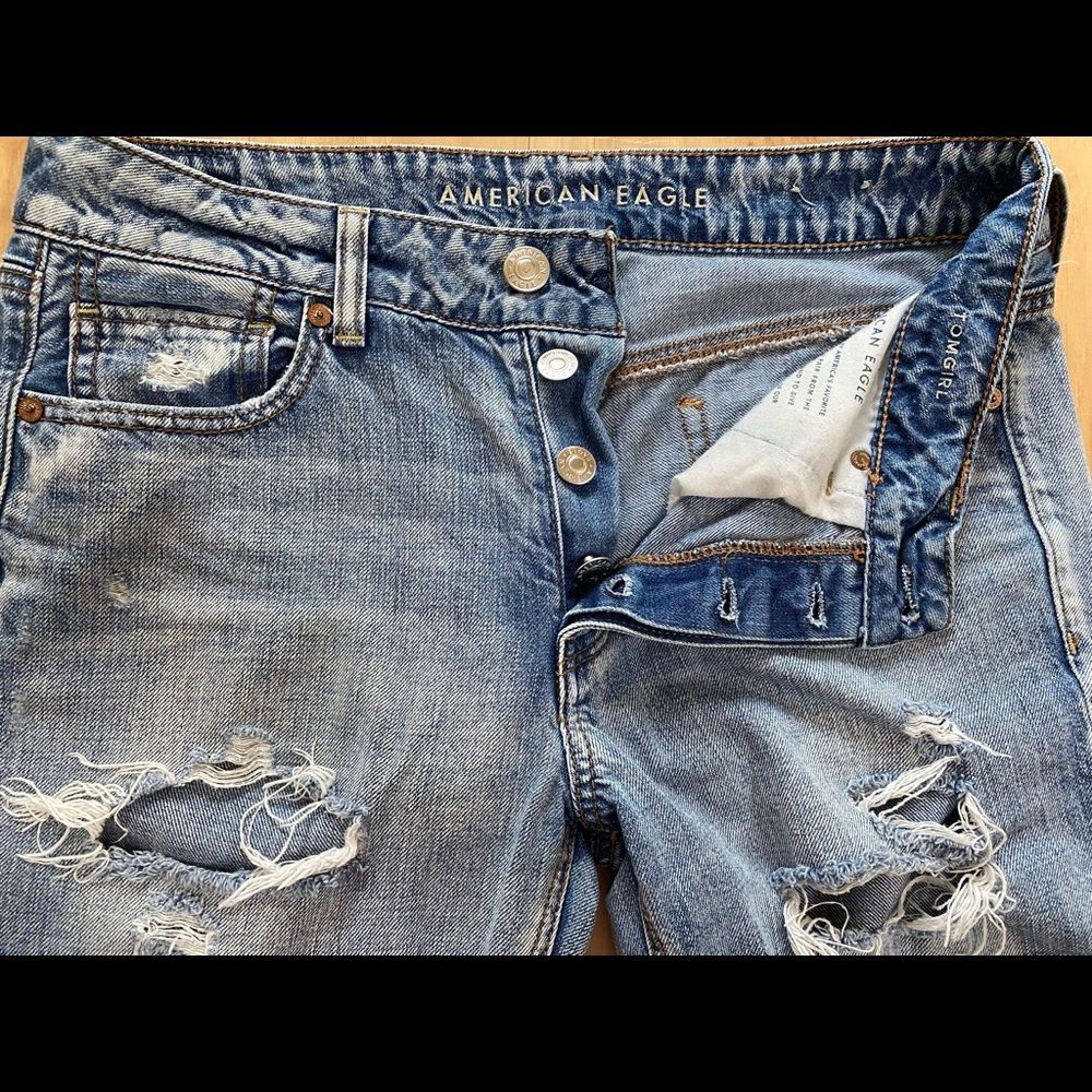 American Eagle Outfitters Blue Distressed Ankle Jeans Sz 8 - Picture 4 of 11